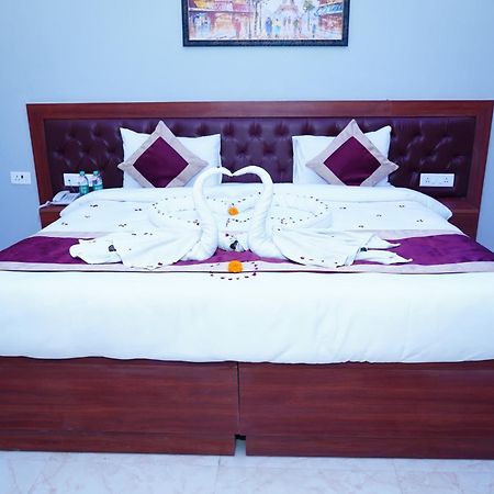 Expomart Inn Greater Noida Phòng bức ảnh